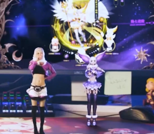 是打开身后羽翼开释强势战力都有她们共同的人物魅力